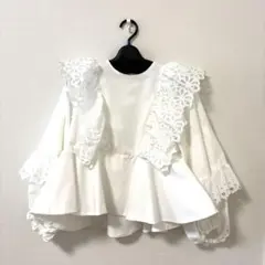 2025年最新】yori ブラウス shiroconの人気アイテム - メルカリ