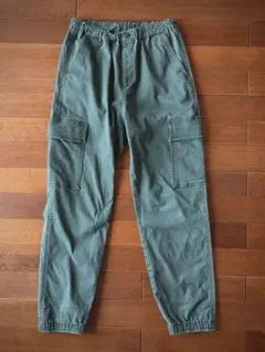 UNIQLO ウルトラストレッチカーゴジョガーパンツ OLIVE キッズ160