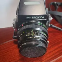 Zenza Bronica 120フィルムカメラ 50mmレンズ付きのサムネイル