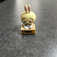 ちいかわ　うさぎ　ダンボールウォッチ2 ハチワレ　キーホルダー