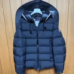 MONCLER フード付き ダウンジャケット ブラック　 カーデーレ　4