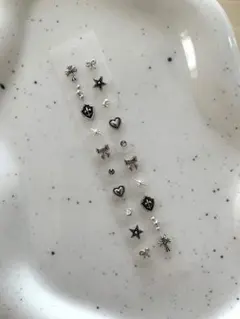 耳つぼジュエリー【２つご購入で-200円】即時発送　匿名配送　シルバー　クロム風