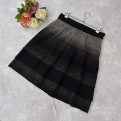 美品✨アンタイトル ワールド（2） ミニスカート グラデーション ティアード黒のサムネイル