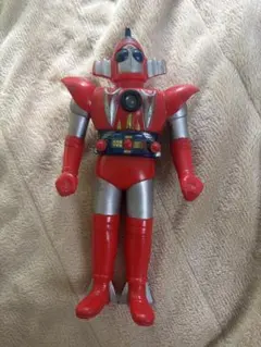 1970年代に発売されたトーキングキカイダーの完全復刻版です！45cmのソフビ製 1970年代に発売されたトーキングキカイダーの完全復刻版です！45cmの