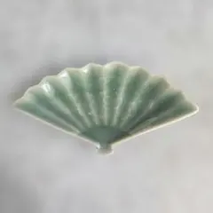 三田青磁　小皿　豆皿　扇面　骨董　金継ぎ　古伊万里　陽刻　青磁　アンティーク