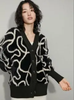 アダムエロペ　フェザーヤーンニットカーディガン