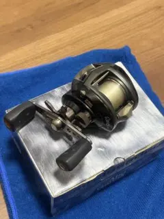 Abu Garcia Revo LT ベイトリール シルバー - メルカリ