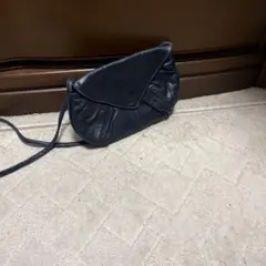 MARQUIS 黒 レザー ショルダーバッグ フラップ式