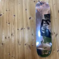 QUASI スケートボードデッキ 8.25インチ