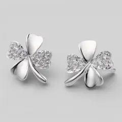 四葉のクローバー　シルバーピアス　CZ ジルコニア　S925刻印【両耳セット】