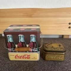 タイムSALE‼️⭐️アンティーク雑貨⭐️Coca-Cola ⭐️ブリキ缶 2点セット⭐️のサムネイル