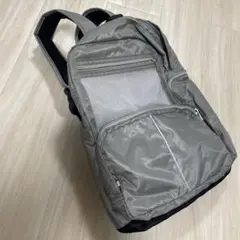 グレー ナイロン バックパック