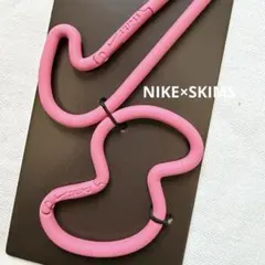 NIKE SKIMS ライトフラミンゴ カラビナ 新品 完売 - メルカリ