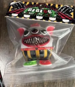 GIGIGU ギギグ 蓄光ソフビ2体 PEEK A BOO TOY - メルカリ