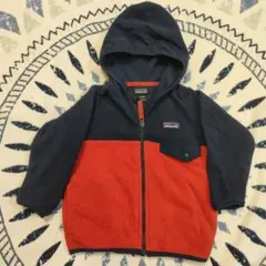 patagonia　パタゴニア　フード付き　アウター　12-18M 　フリース
