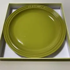 ル・クルーゼ ラウンドプレート 27㎝ レア ダークフランボワーズ