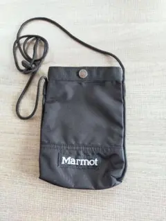 Marmot ブラック ショルダーバッグ　携帯　　ポーチ　ミニショルダー　美品