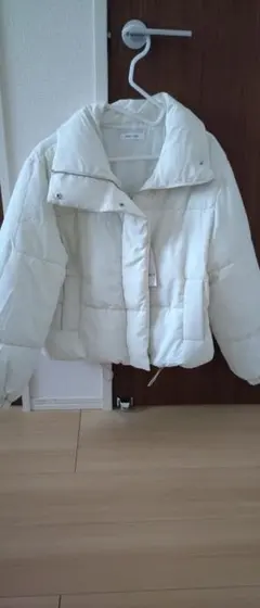 アベイル　ダウン新品未使用