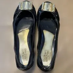 Ferragamo ブラック フラットラバーシューズ