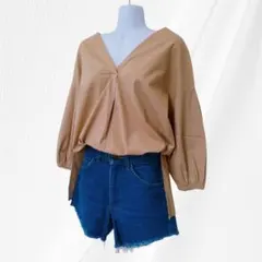 BASEMENT online バルーンスリーブ Vネックブラウス ベージュ F