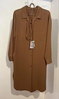 長袖シャツワンピース ブラウン　とろみ　サイドスリットあり