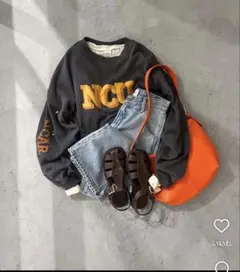 ungridルーズシルエットロゴスウェット