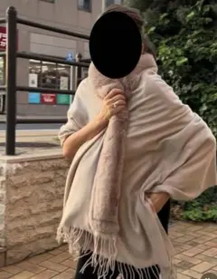 ファーストール ベージュ