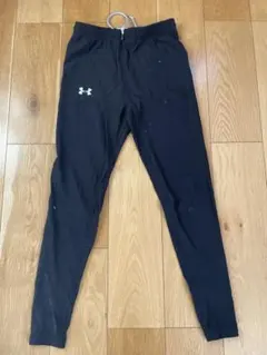 Under Armour 黒 ジャージパンツ