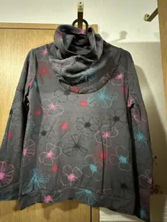 花柄ハイネック長袖カットソー グレー