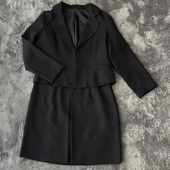 入学・卒業式ばかりでなく、アレンジも♡ 黒　スカートスーツ　上下　LL