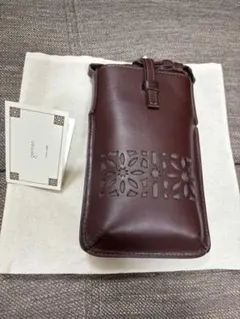 genten カットワークレザースマホショルダーバッグ ブラウン43739-50 