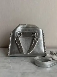 スタッズ付きシルバーショルダーバッグ2way