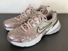 NIKE V2K RUN ピンクメタリック　23.5cm