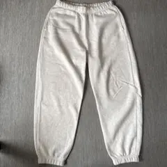 ライトグレー ジョガーパンツ