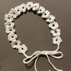 お花モチーフ　ヘアバンド　ヘッドドレス　カチューシャ　かぎ針編み　編み物