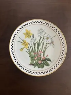 ビングオーグレンダール ポインセチア 花 絵皿 壁掛け プレート 装飾用 ビングオーグレンダール ポインセチア 花 絵皿 壁掛け プレート 装飾用