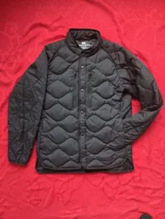 ブラック　UNIQLOリサイクルハイブリッドダウンジャケットS 黒