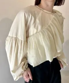 mystic マルチフリルブラウス ベージュ