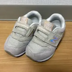 new balance ベビーシューズ ピンクベージュ