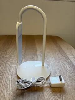 アイリスオーヤマ LEDデスクライト PDL-101-W 2021年製 ホワイト