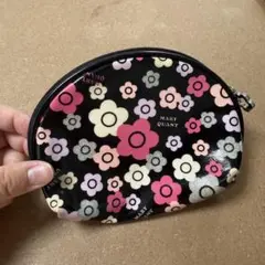 MARY QUANT ポーチ デイジー柄 ブラックのサムネイル