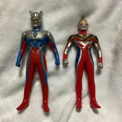 ウルトラマンフィギュア 赤と銀 約30cm - メルカリ
