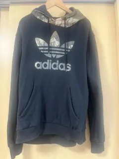 adidas パーカー Mサイズのサムネイル