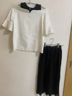 オフショルダー トップス プリーツパンツ セットのサムネイル