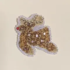 トナカイ  ビーズ 刺繍 ブローチ  ハンドメイド