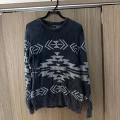 テットオム幾何学模様 ニットセーター ダークブルー