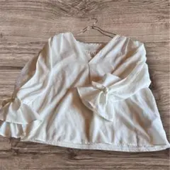 ✨極美品✨ロペピクニックホワイト Vネック リボン付きブラウス七分袖