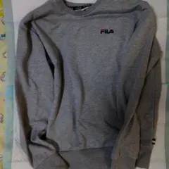 FILA グレー スウェット Mサイズ・古着です
