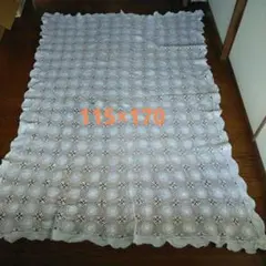 レース編み　テーブルクロス　マルチカバー