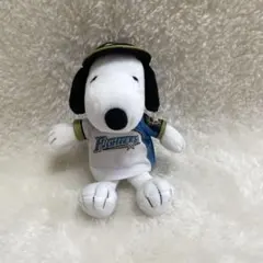 美品　北海道日本ハムファイターズスヌーピーぬいぐるみ　18cm